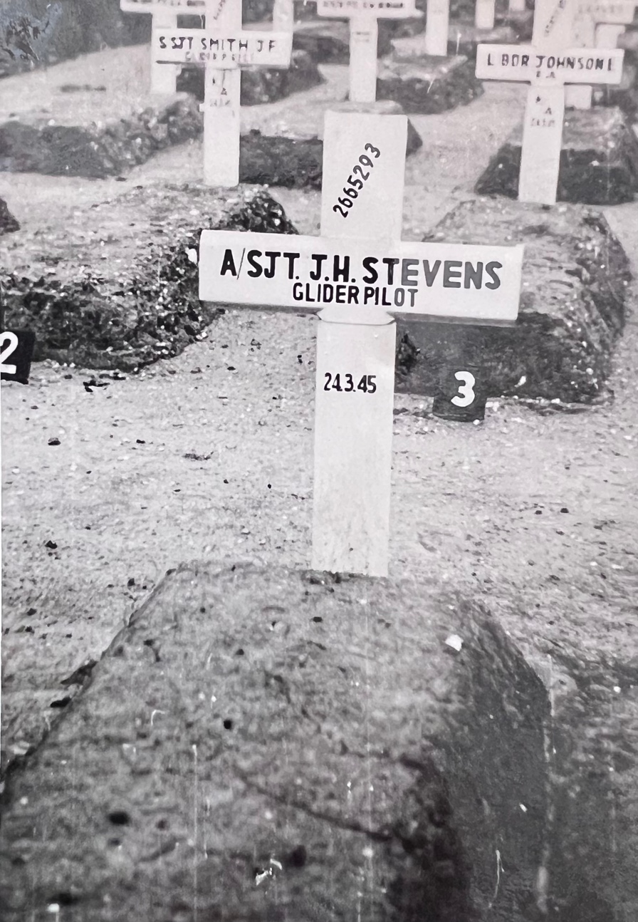 The battlefield cross at Hamminkeln — 2665293 / A/SJT J.H. STEVENS / GLIDER PILOT / 24.3.45